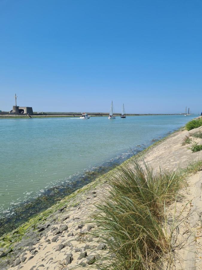 "Les Embruns" Maison Meublee, Proche De La Mer Grand-Fort-Philippe Exterior foto